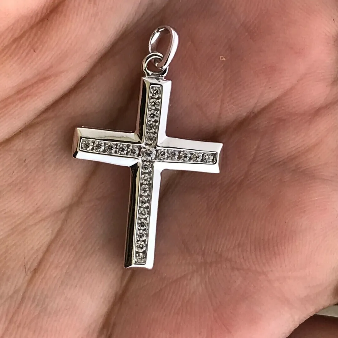 /public/photos/live/Moissanite Cross Pendant 428 (1).webp